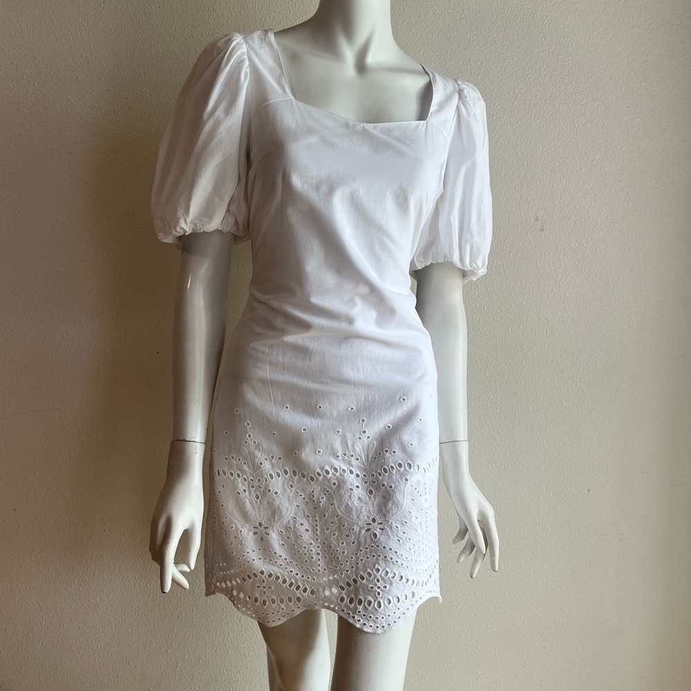 Express White Mini Dress Puff Sleeves Flowers details Size Xs NWT